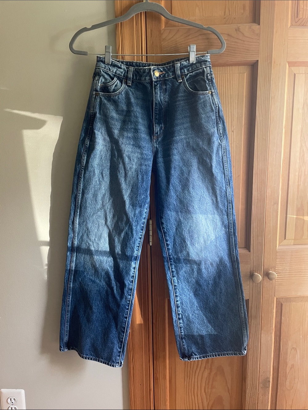 Rollas Classic Wide-Leg Heidi Ankle Jeans in Dark Blue - Picture 4 of 8
